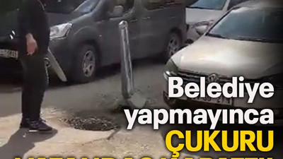 Belediye yapmayınca çukuru vatandaş kapattı!
